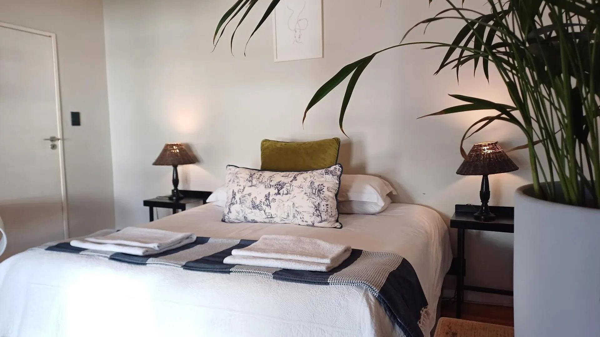 ***  Loddey`s Guest House Strand Afrique du Sud