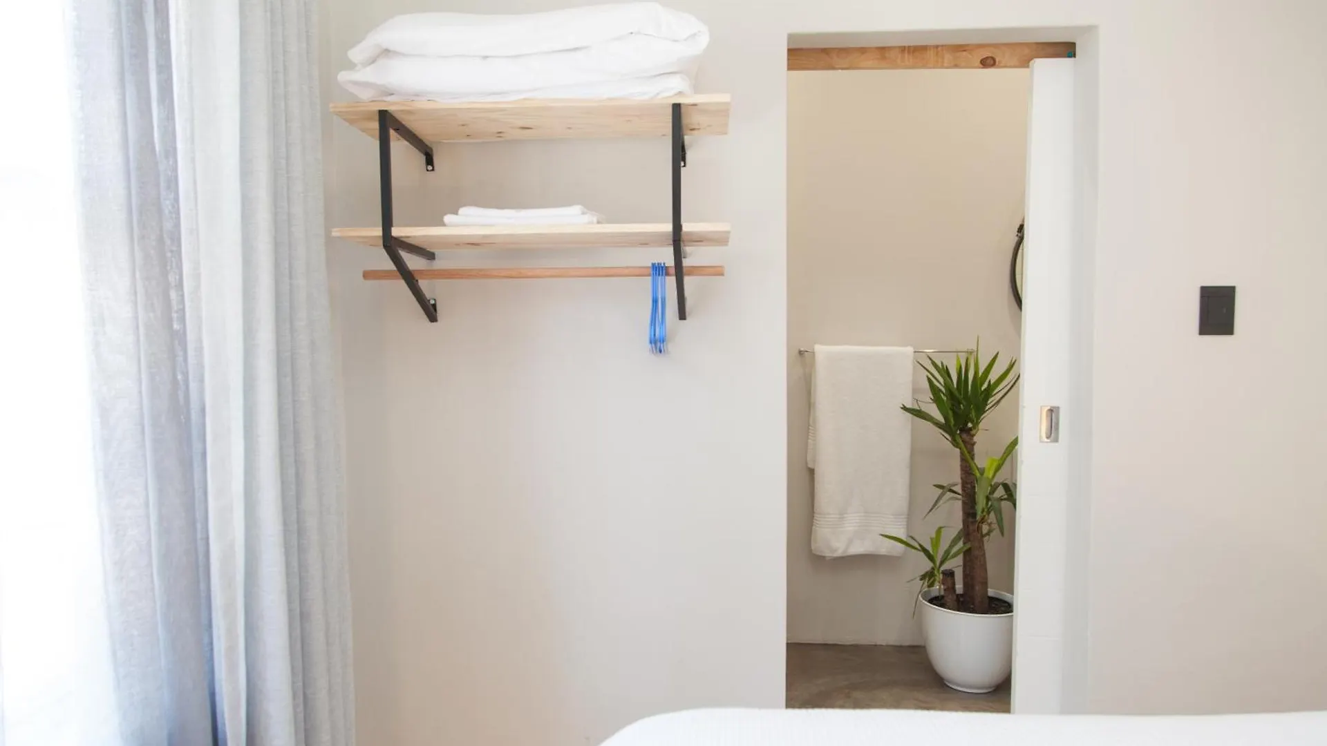 Loddey'S Guest House - By Beach Collection