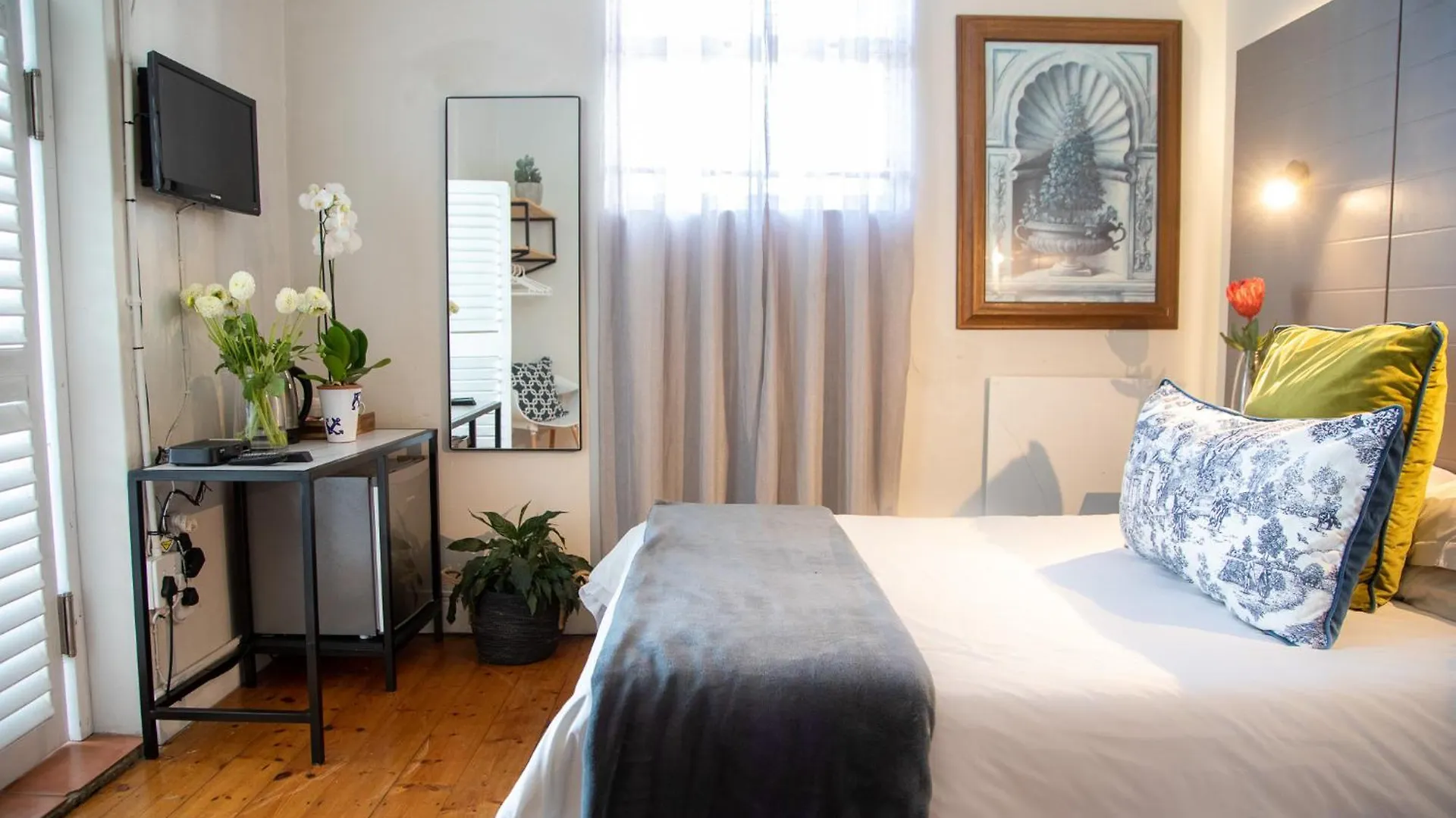 Loddey'S Guest House - By Beach Collection 3*, Strand