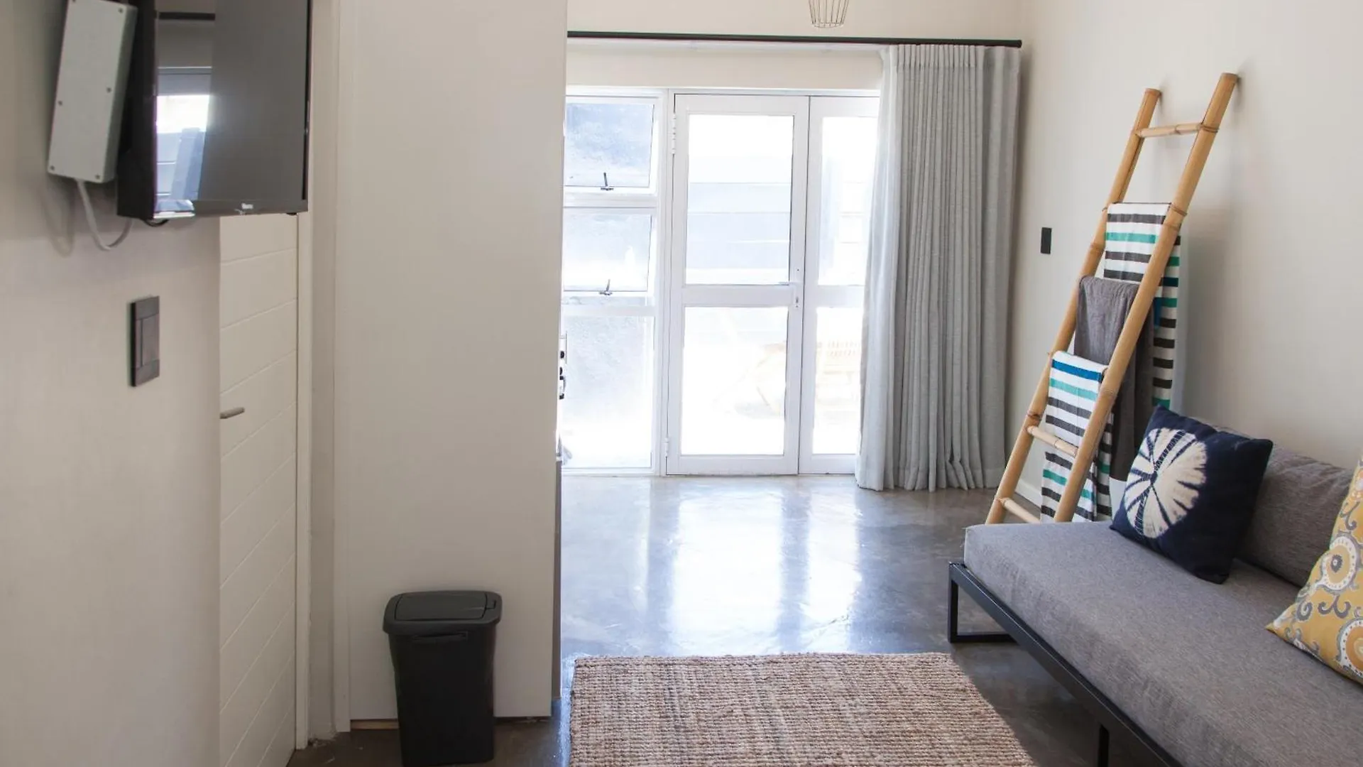 Loddey'S Guest House - By Beach Collection 3*, Strand