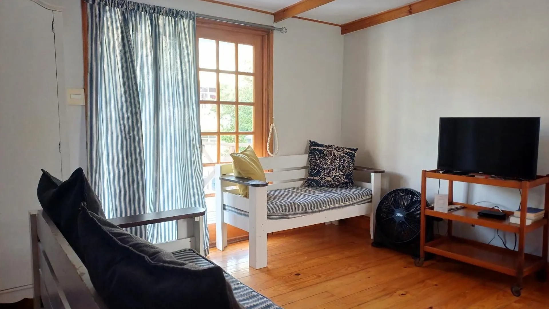 Loddey'S Guest House - By Beach Collection South Africa