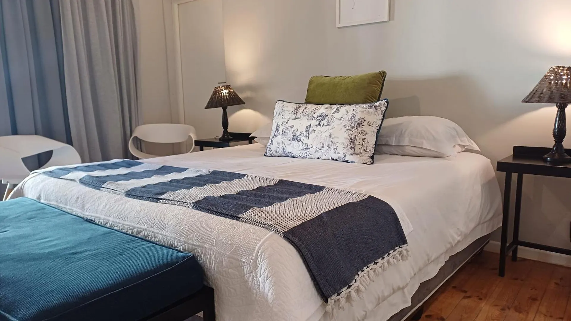 Loddey'S Guest House - By Beach Collection Strand